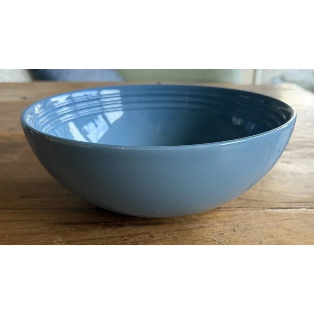 Le Creuset Stoneware Vancouver Serving Bowl 24 cm 2.2 L Chambray Blue NEW